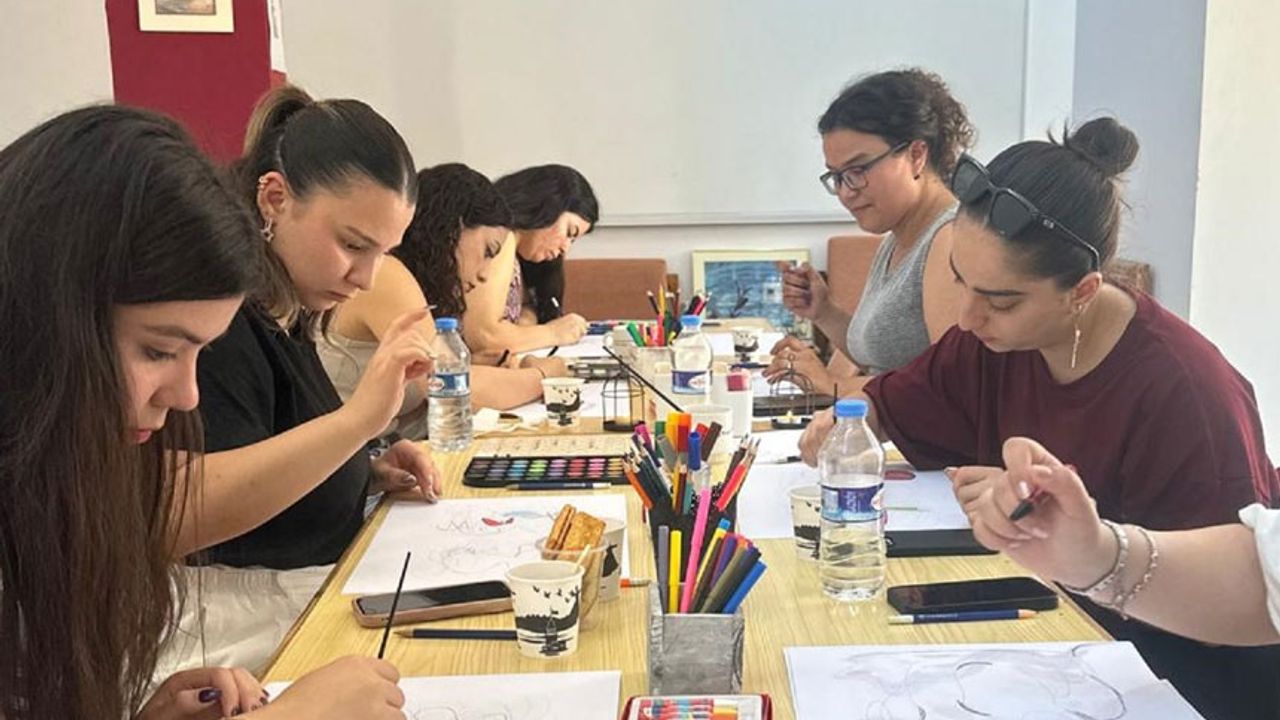 DAÜ-PDRAM Sanat Terapisi Atölyesi düzenledi