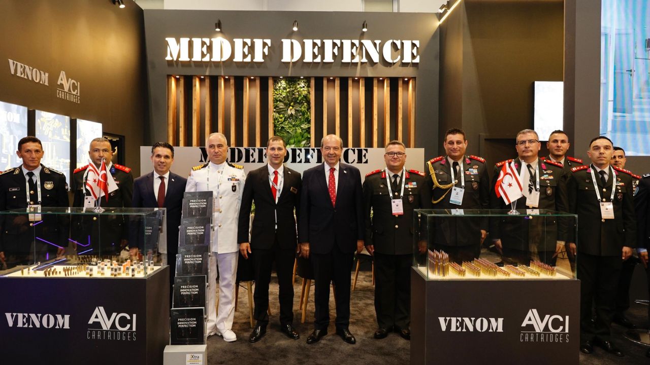 Tatar, 17. Uluslararası Savunma Sanayii Fuarı'na katıldı