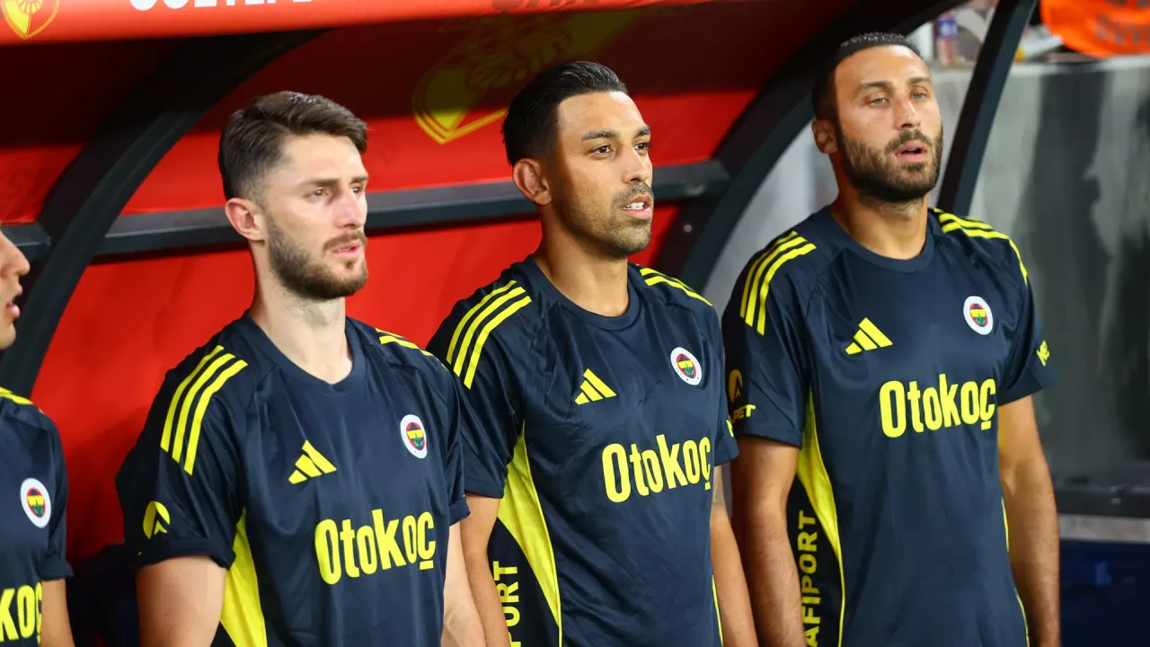 Fenerbahçe'nin yıldız ismi sakatlandı: Kulüpten ilk açıklama