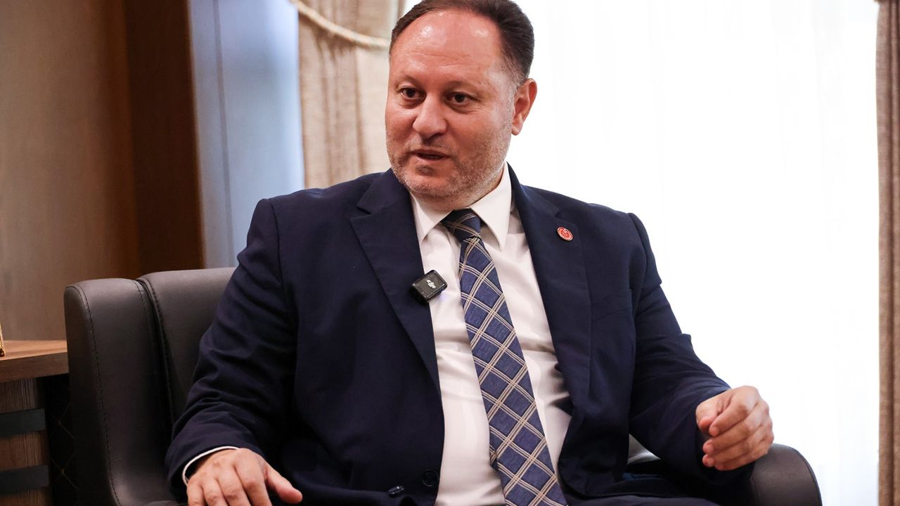 Öztürkler: Eğer Kırım'ın statüsü tartışılabiliyorsa, KKTC'nin de tanınma hakkı konuşulmalıdır