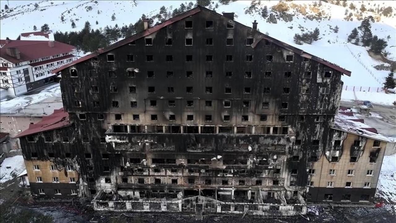 Grand Kartal Otel yangınıyla ilgili eski İş Başmüfettişi hakkında soruşturma izni