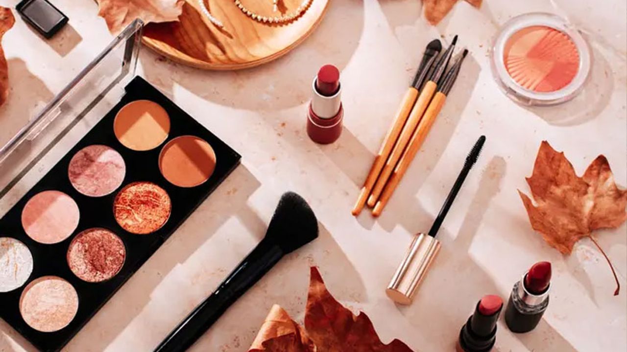 Gümrüksüz makyaj malzemesi ve elektronik sigara ele geçirildi… 3 tutuklu var