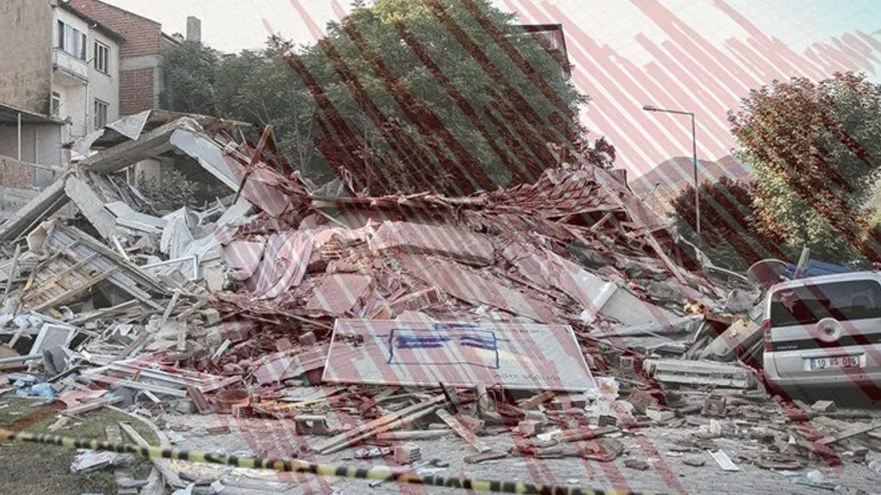 Balıkesir Sındırgı beşik gibi: İki dakikada üç deprem daha oldu!