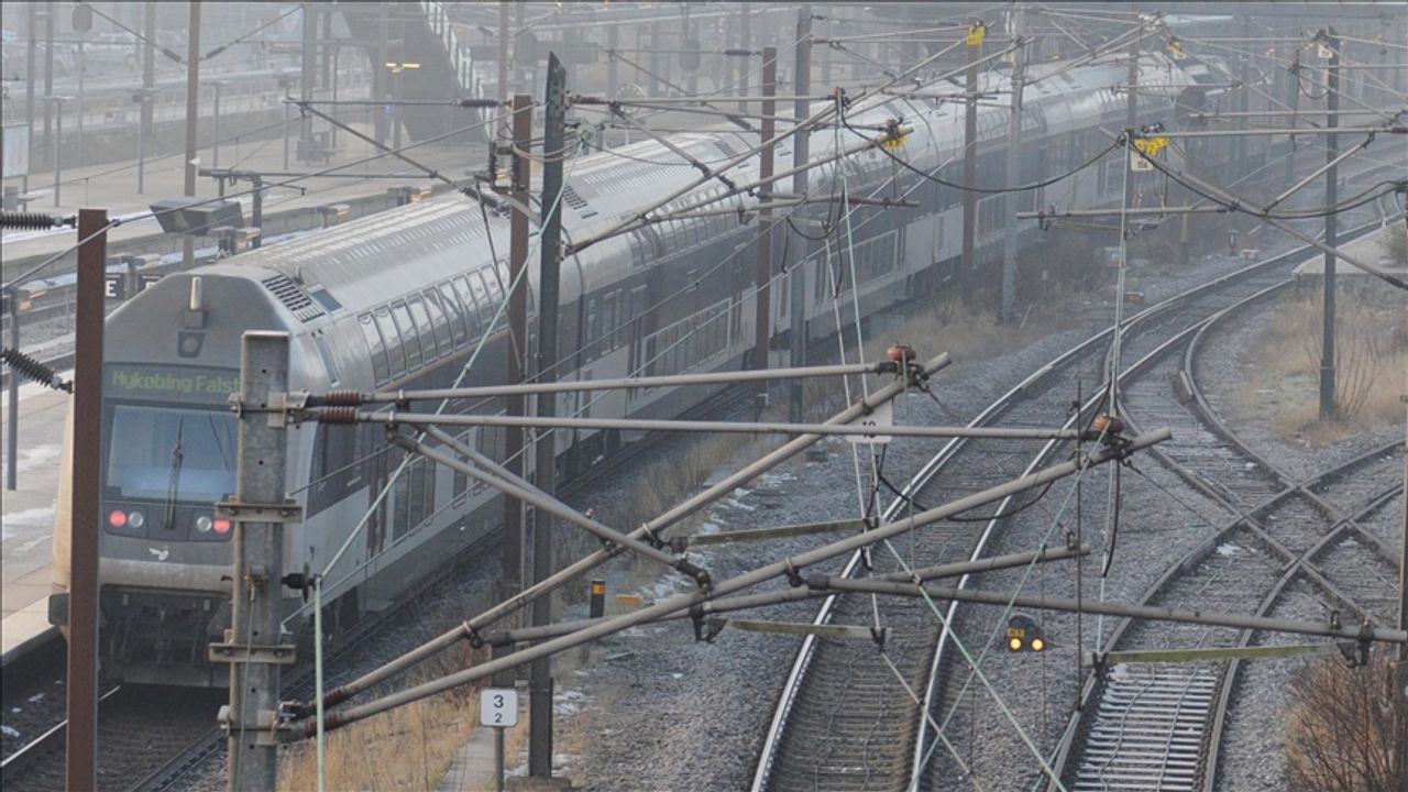 Danimarka'da trenin raydan çıkması sonucu çok sayıda yaralı olduğu belirtildi