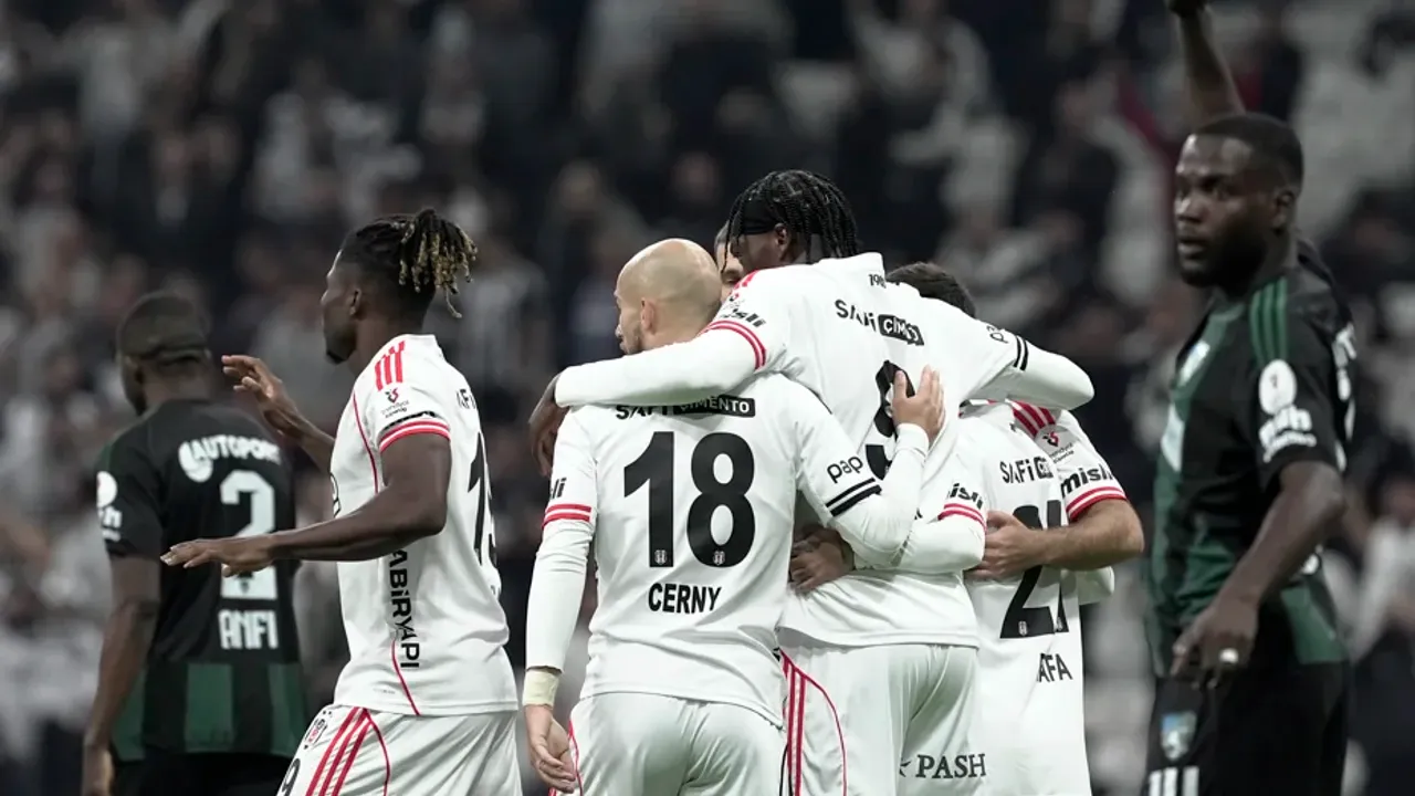 Beşiktaş yeni transferlerin siftah gecesinde galibiyete uzandı