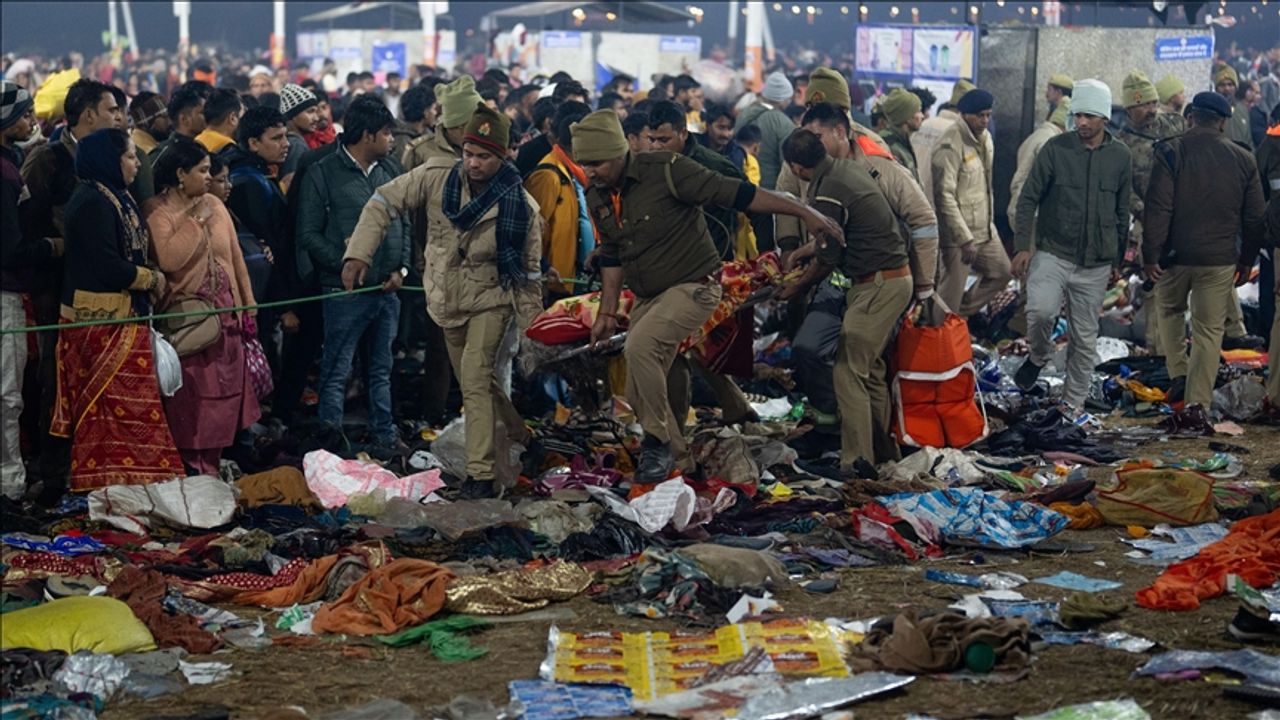 Hindistan'ın Tamil Nadu eyaletinde parti mitinginde çıkan izdihamda 31 kişi öldü