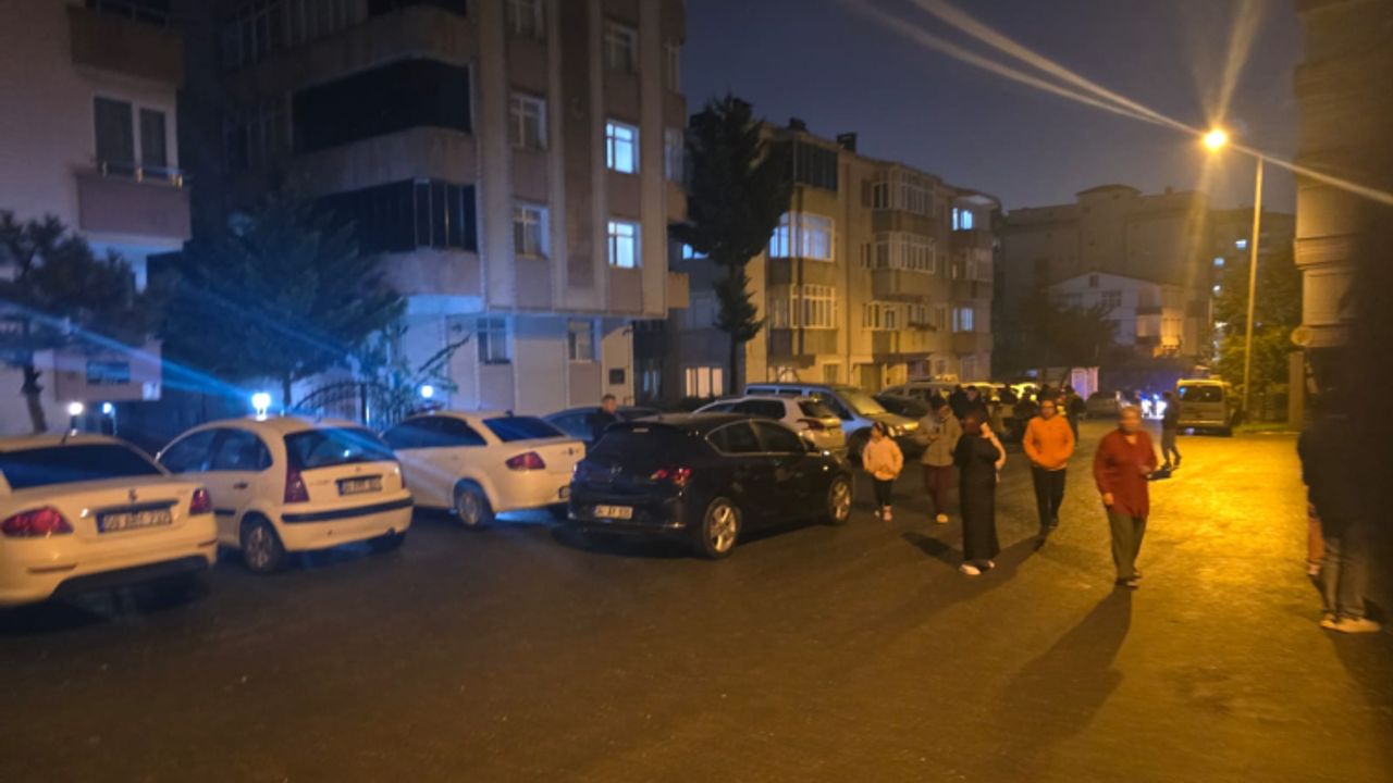 Balıkesir'de 6,1 büyüklüğünde deprem: Can kaybı yok, 3 bina ve 1 dükkan yıkıldı