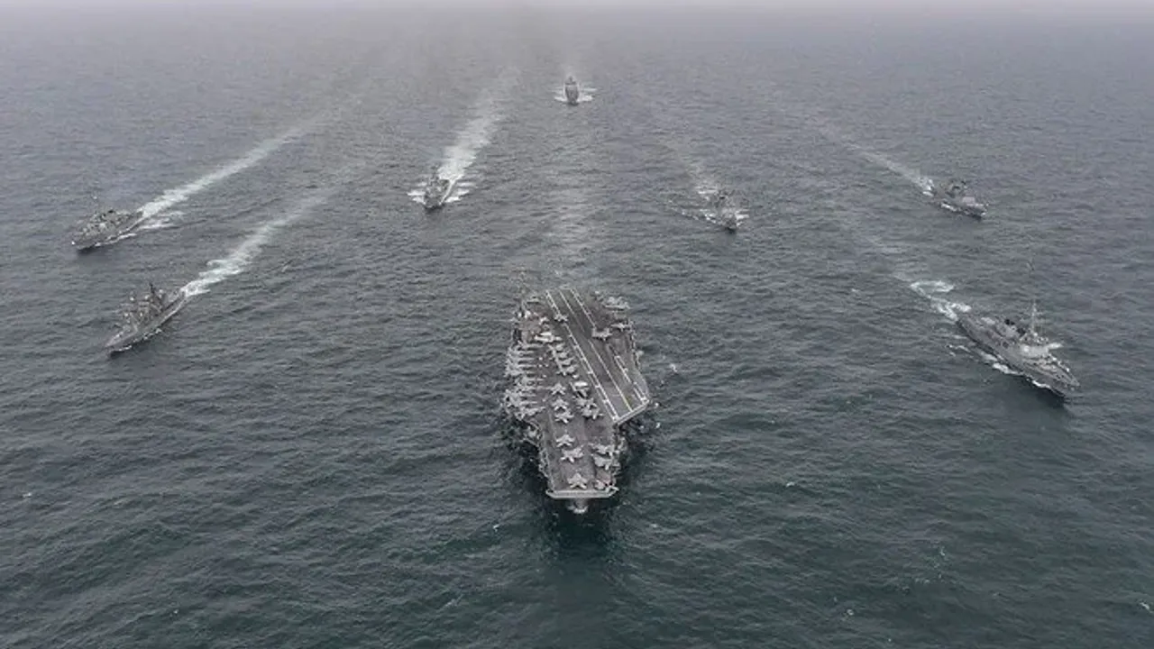 ABD helikopteri ve savaş uçağı Güney Çin Denizi’nde düştü