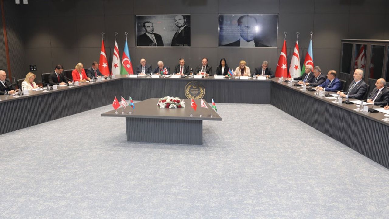Lefkoşa’da Tarihi Buluşma: Türkiye, Azerbaycan ve KKTC Dostluk Grupları Meclis’te Bir Araya Geldi