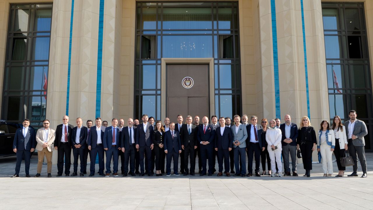 Cumhurbaşkanı Erhürman, Tüm Üst Yöneticiler Derneği’ni kabul etti