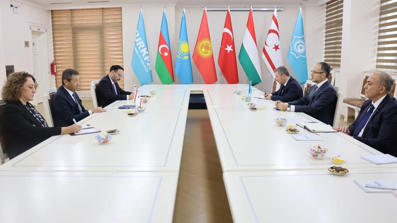 Bakan Ertuğruloğlu Bakü’de: Hasan ve Akgün ile görüştü