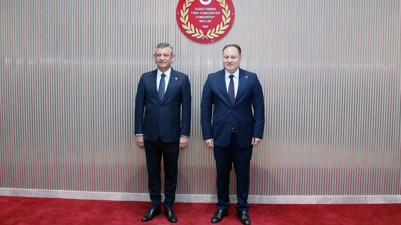 Öztürkler, CHP Genel Başkanı Özel ve siyasi parti temsilcilerini kabul etti