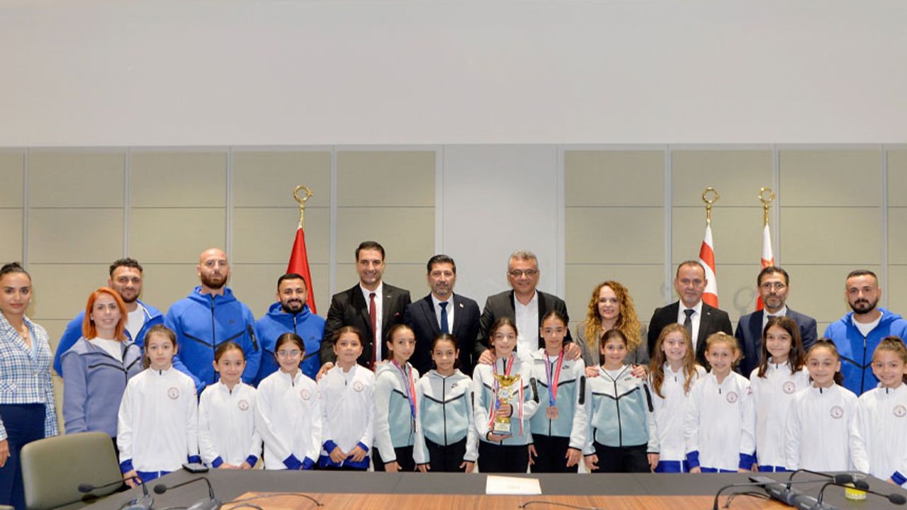 Cumhurbaşkanı Erhürman, Jimnastik Federasyonu sporcuları ile bir araya geldi