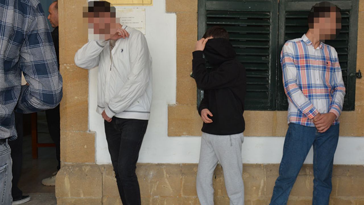 Kilo kilo uyuşturucu taşıdılar: 2 Kilo esrar, 250 gram kokain itirafı...