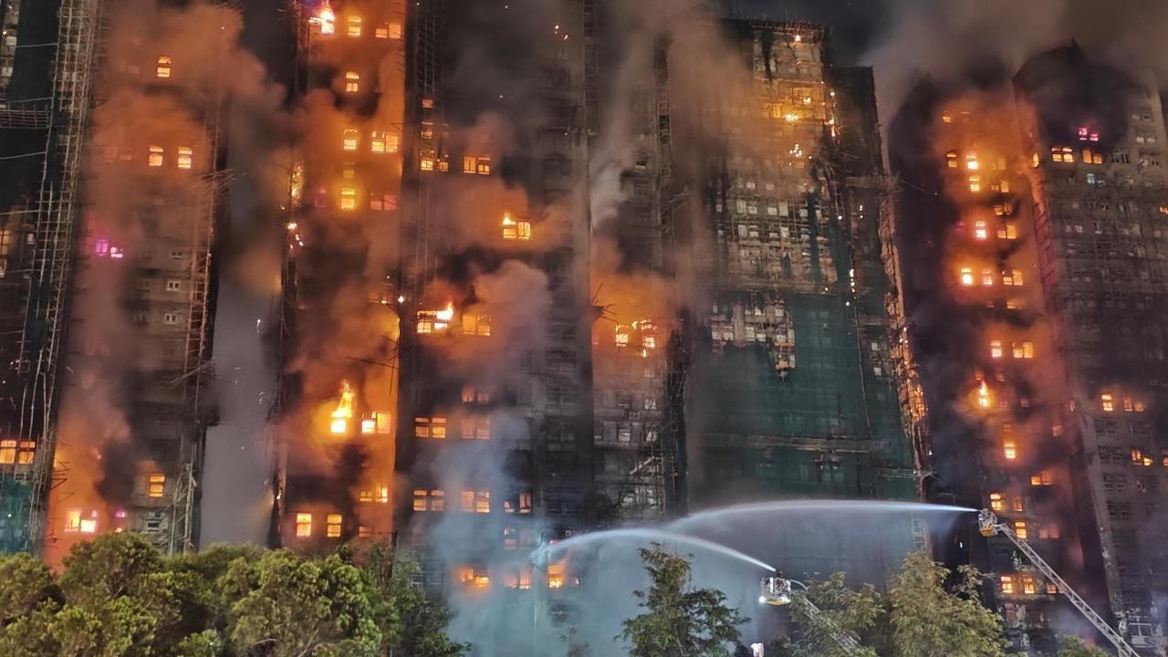 Hong Kong'da büyük yangın: 36 kişi öldü, 29 kişi yaralandı