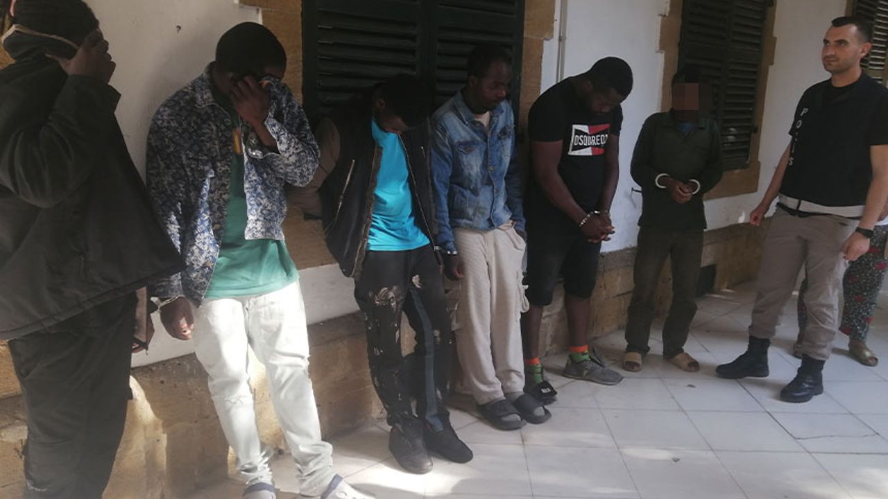 22 Kaçak mahkemede…