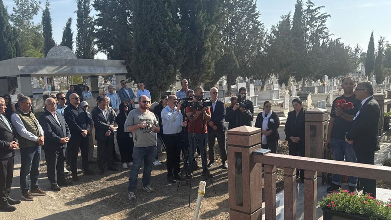 Salih Miroğlu, 20’nci ölüm yıl dönümünde mezarı başında anıldı
