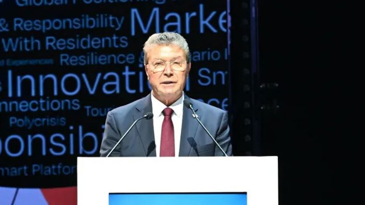 Üstel: Rum Yönetimi Turistlerin Kuzeye Geçişini Bilerek Zorlaştırıyor