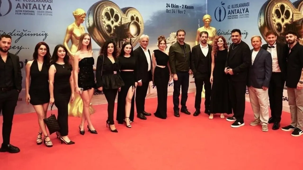DAÜ öğrencileri Antalya Film Festivalinde set deneyimi kazandı