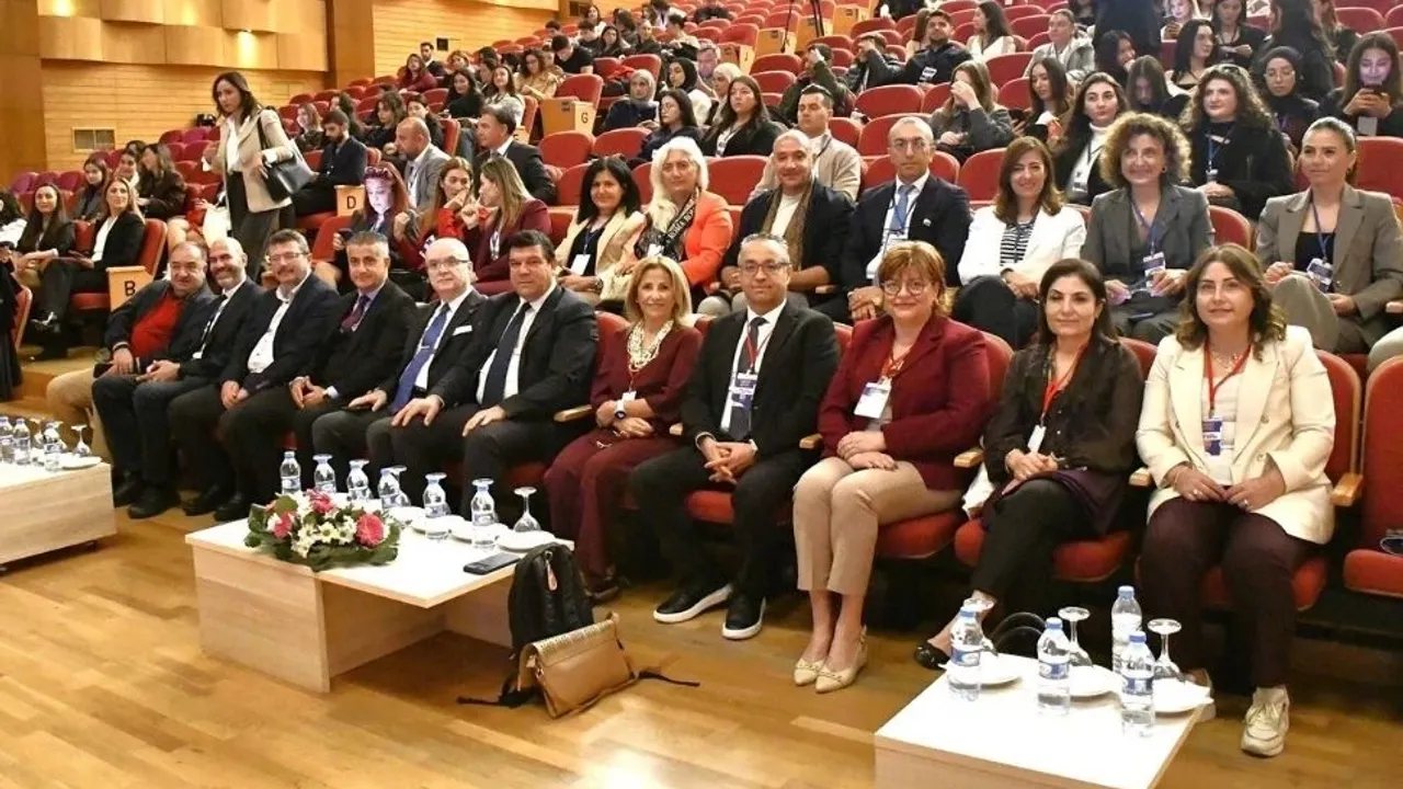 DAÜ-SABDEK işbirliğinde Sağlık Bilimleri Öğrenci Kongresi düzenlendi