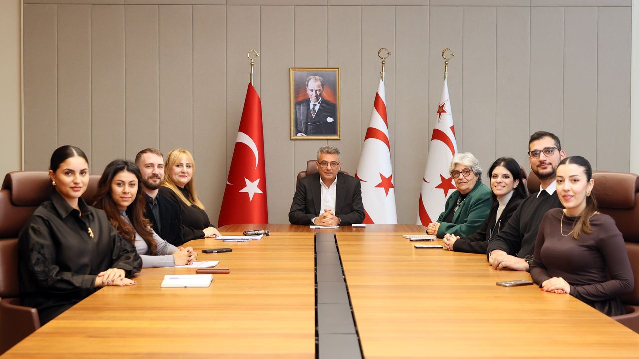 Cumhurbaşkanı Erhürman, Psikologlar Derneği heyetini kabul etti