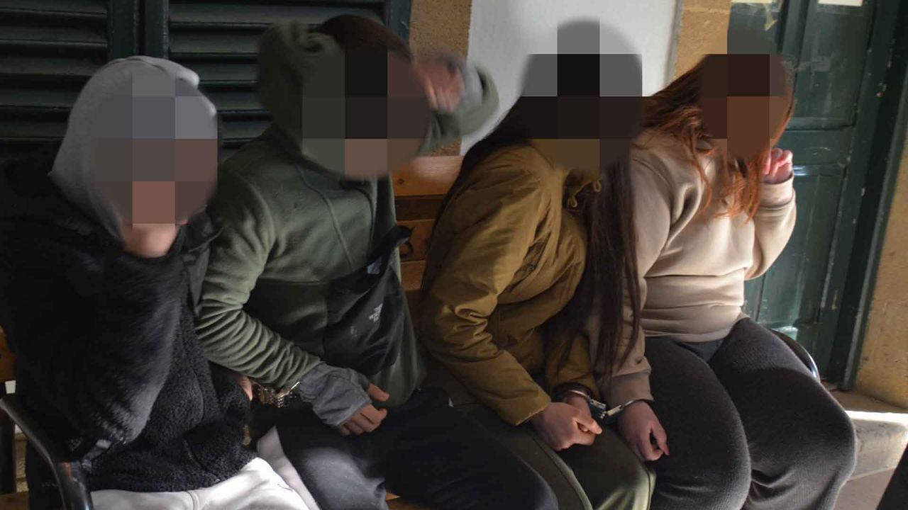 1,5 Kilo Hintkeneviri Ele Geçirildi, 4 Zanlı Hakim Karşısında