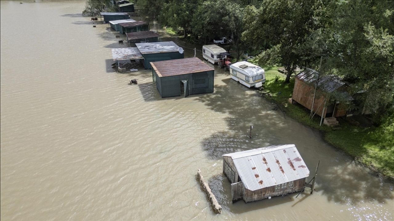 Güney Afrika'daki sellerde 37 kişi yaşamını yitirdi