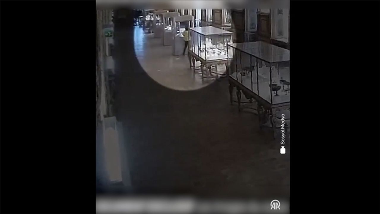 Louvre Müzesi'ndeki soygunla ilgili güvenlik kamerası görüntüleri basına yansıdı