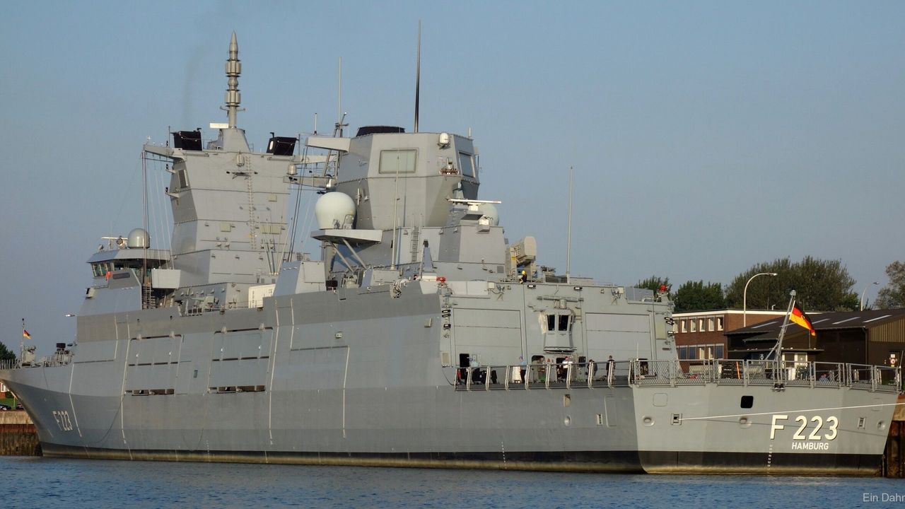 “FGS Nordrhein-Westfalen” Alman fırkateyni Limasol Limanı’nda