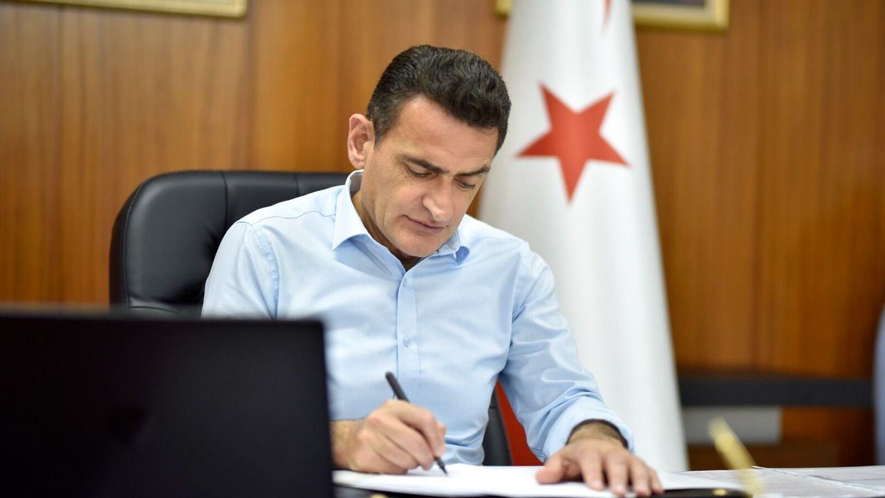 Dursun Oğuz: Sağlık çalışanları insan hayatının en büyük güvencesidir