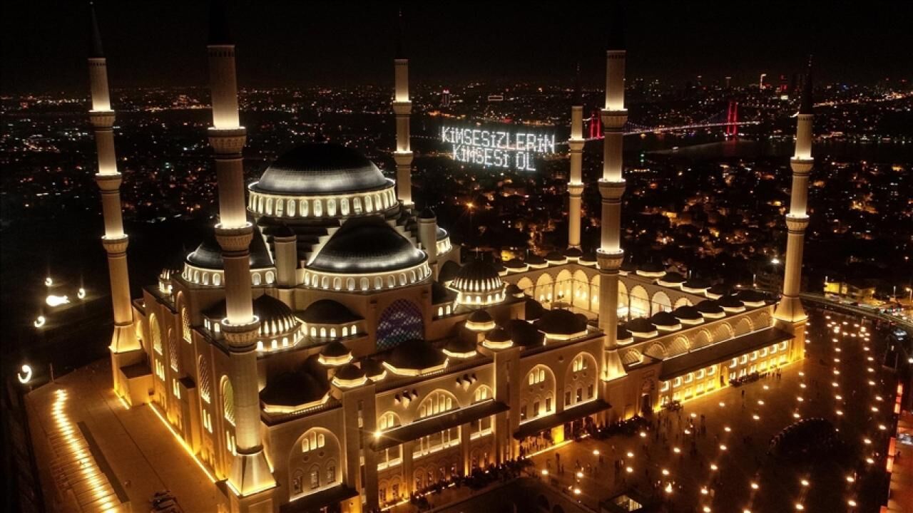 Kadir Gecesi pazartesi günü idrak edilecek