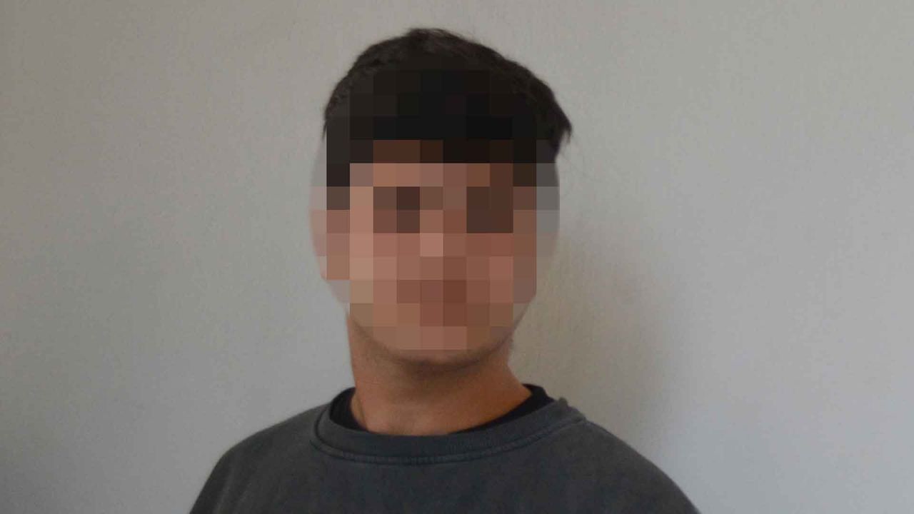 Trafikte Öfke: Aracın Farını Yumrukla Kırdı