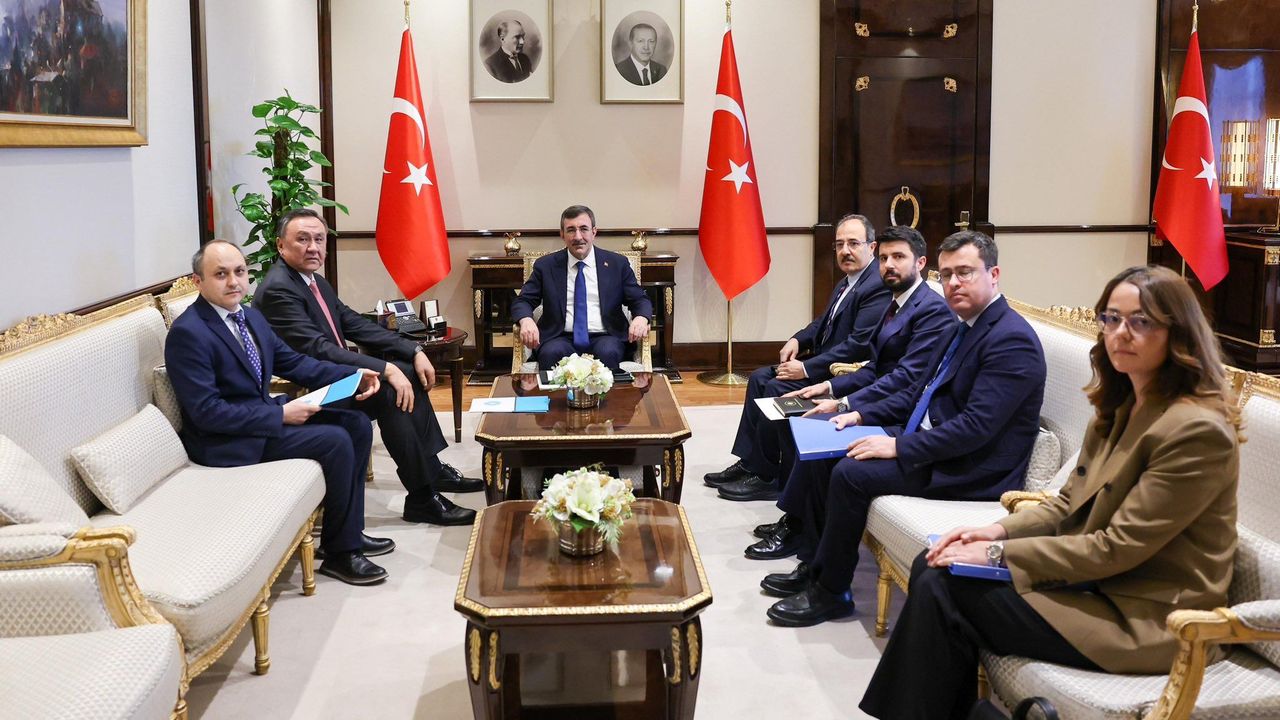 Yılmaz: Ünal Üstel’in TDT toplantısına davet edilmesi Türk dünyası için önemli