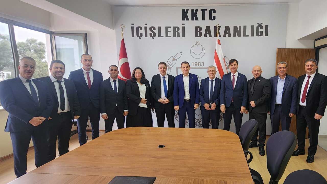 Oğuz, Personelle Bayramlaştı: “Emekleriniz Her Türlü Takdiri Hak Ediyor”