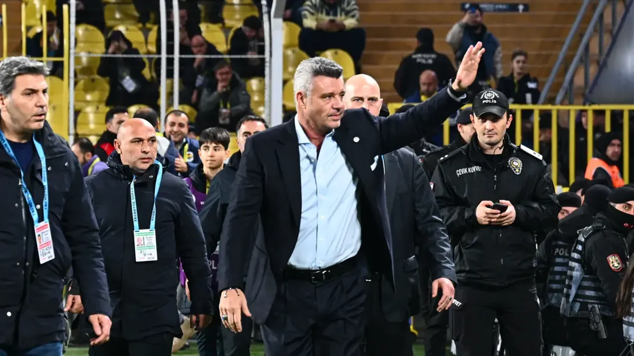 Fenerbahçe yönetimi acil olarak toplandı