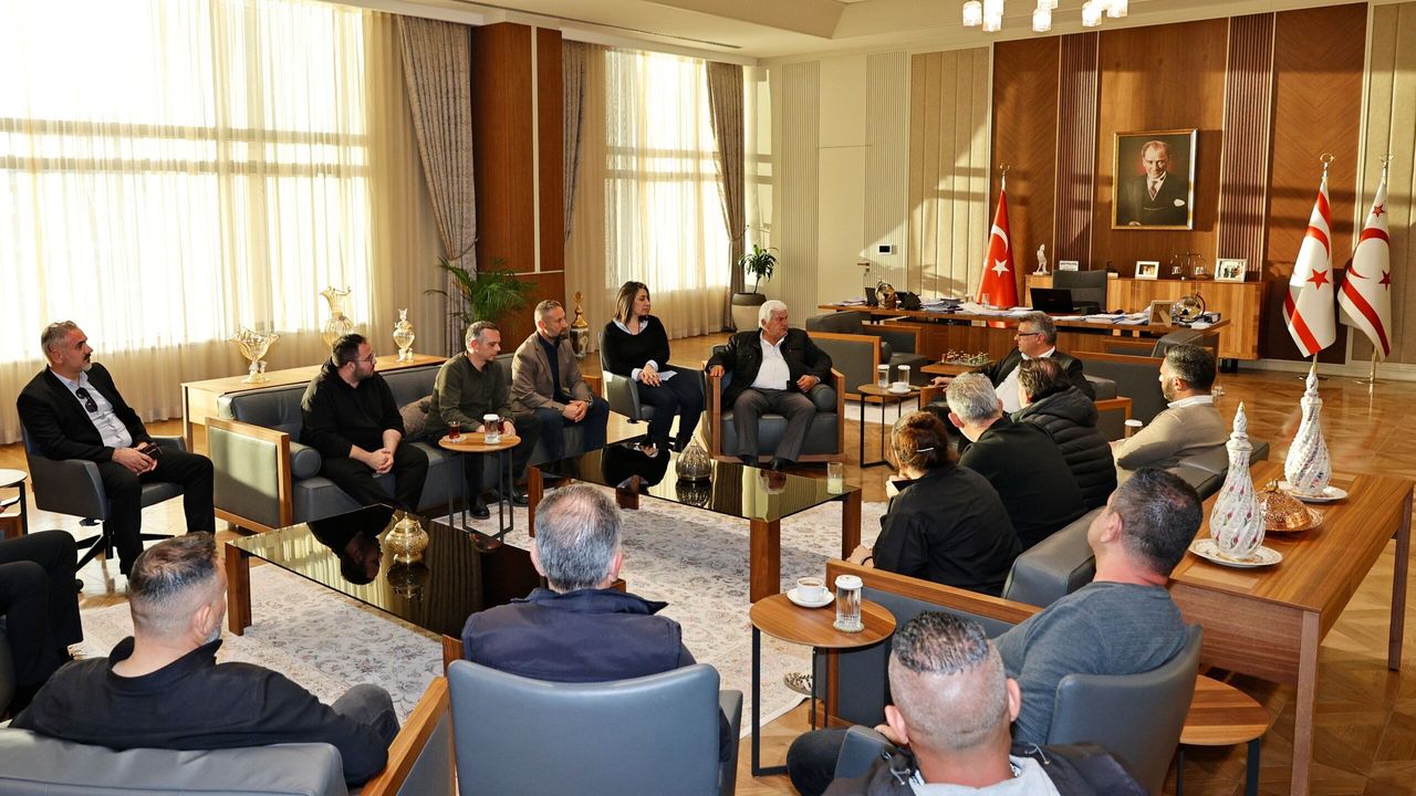 Cumhurbaşkanı Erhürman, bazı sendika temsilcileriyle de görüştü