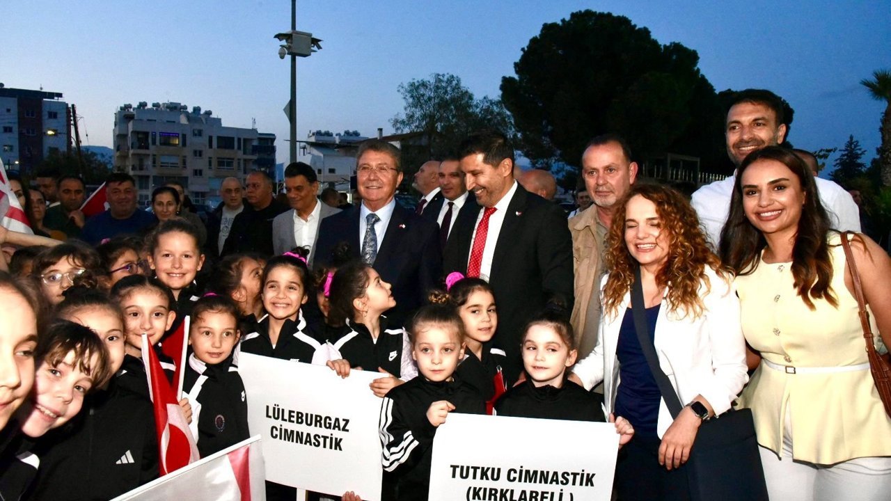 3. Yakın Doğu Üniversitesi Cimnastik Şöleni Başbakanlık’ta yapıldı