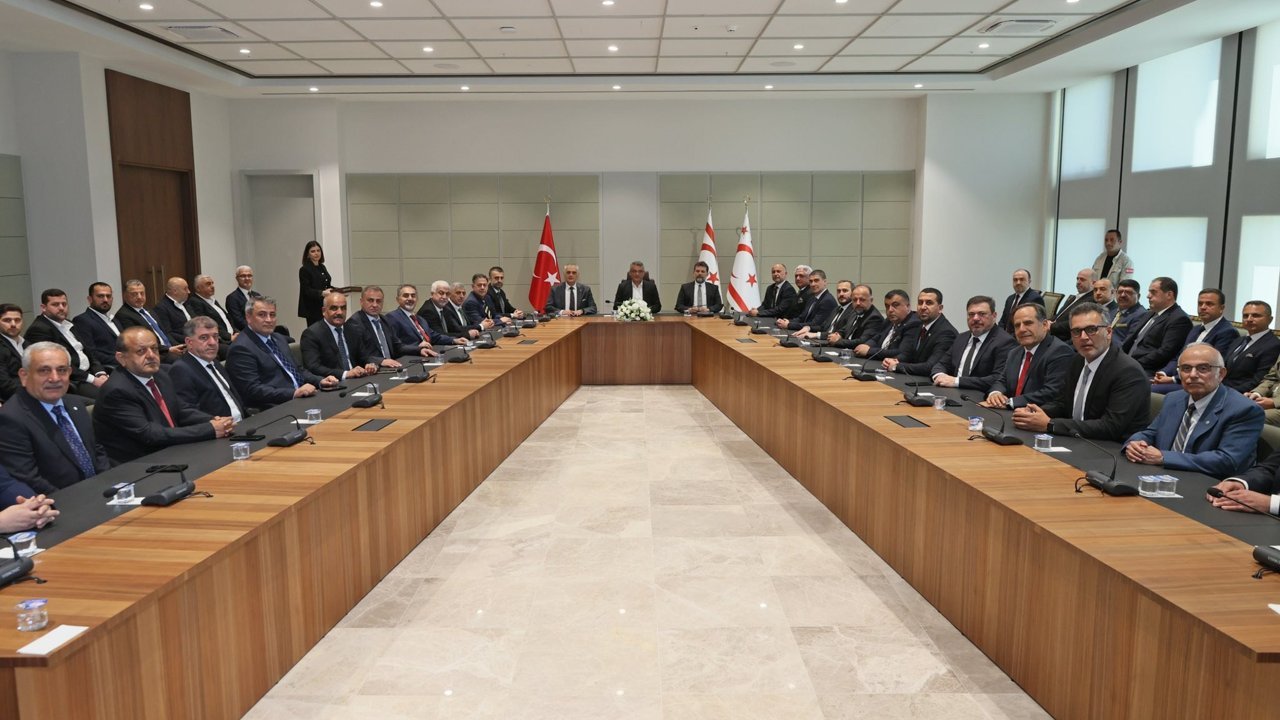 Erhürman, HATSO Yönetim Kurulu heyetini kabul etti