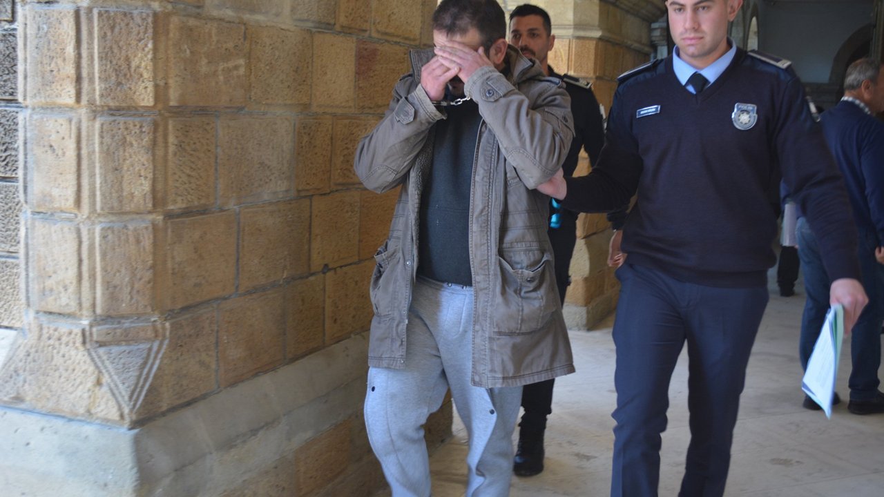 Şüpheli Araçtan Uyuşturucu Çıktı: Evdeki Aramada Terazilerle Yakalandı