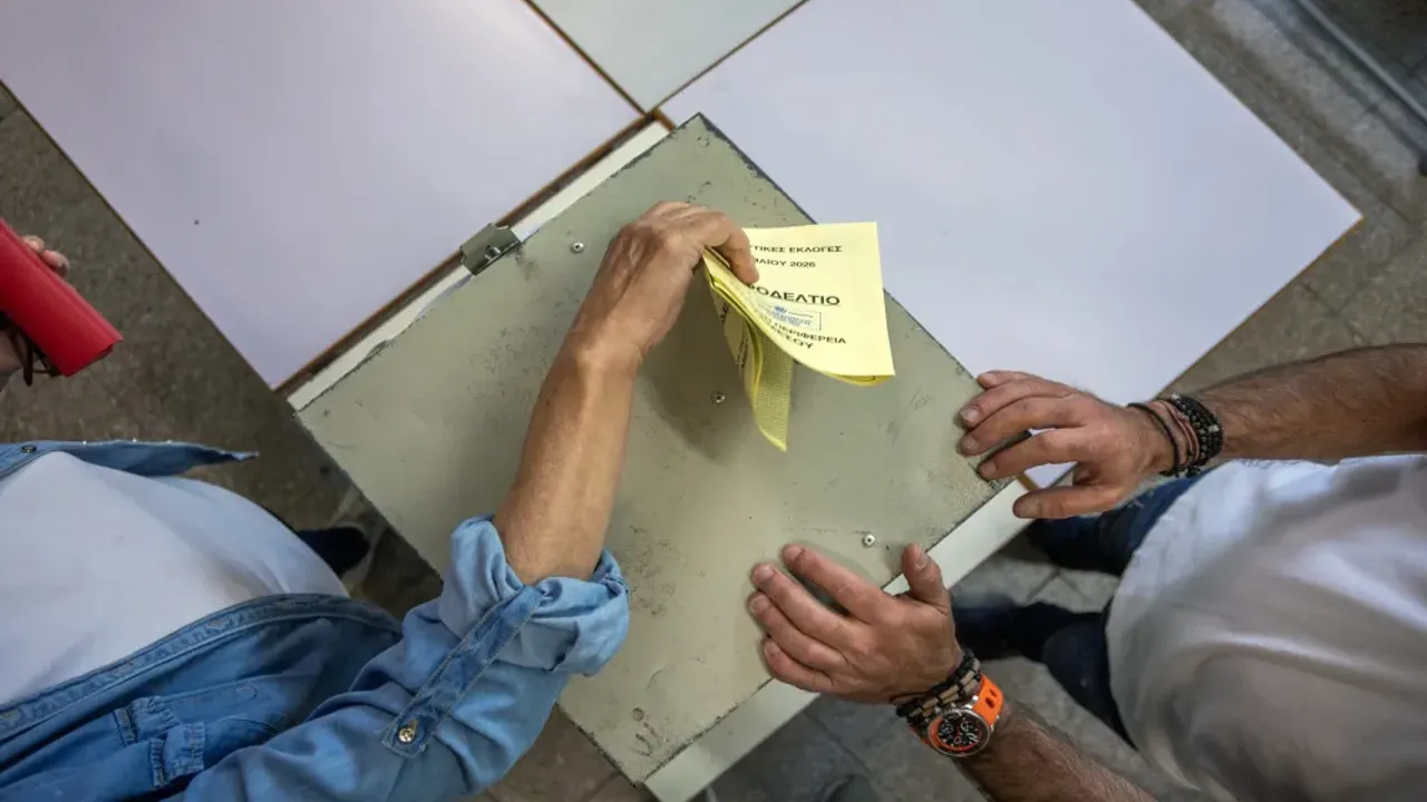 Güney Kıbrıs’ta sandıklar kapandı, oy sayımı başladı