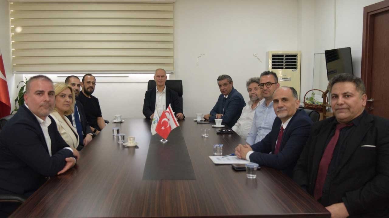 Hasipoğlu, turizm örgütü temsilcileriyle görüştü