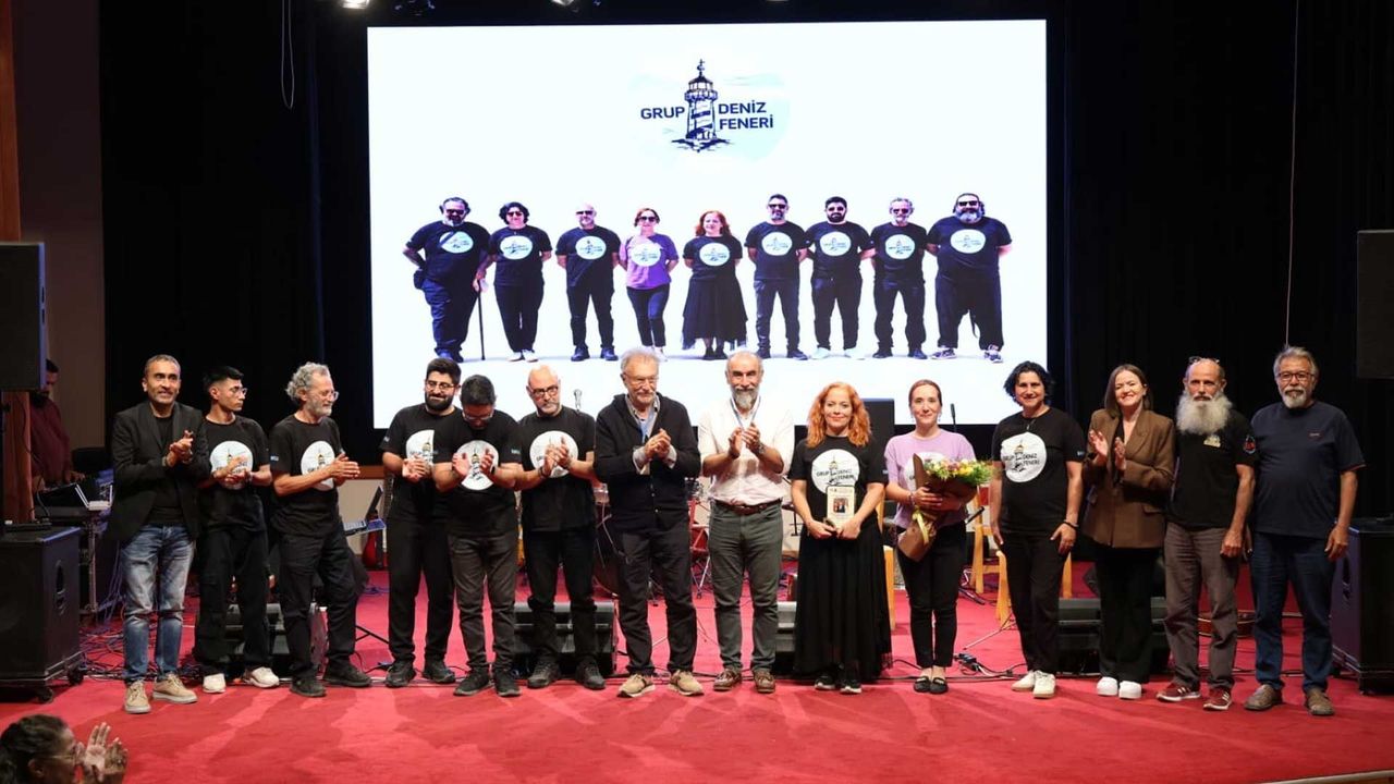İskele Belediyesi 4. Tiyatro Günleri söyleşi ve konser programıyla sona erdi
