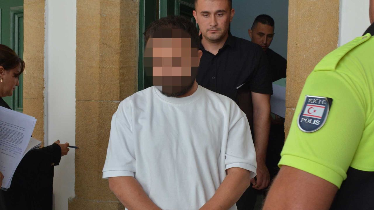 Müşteriden Aldığı 2 Bin Doları Şirkete Teslim Etmedi