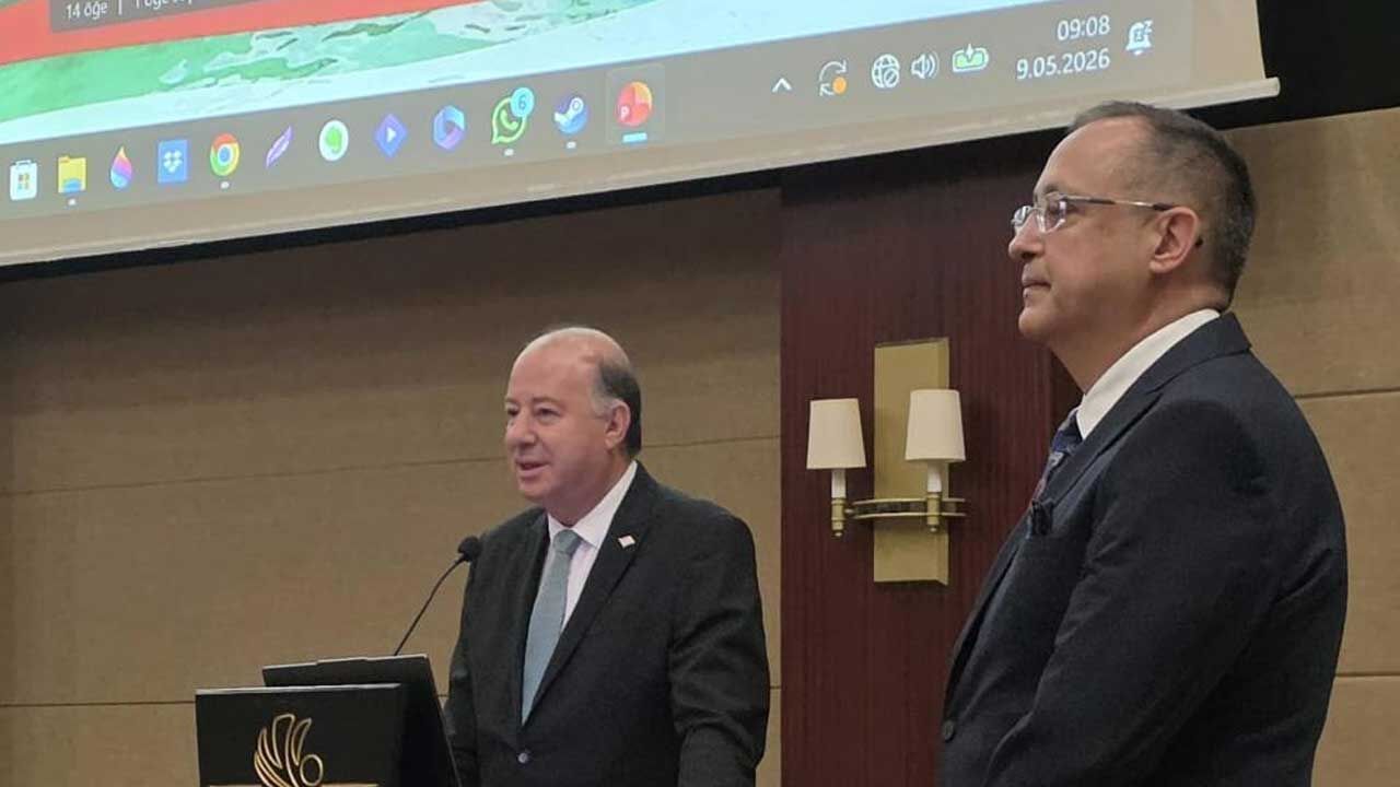 Dinçyürek, Türk Omurga Derneği toplantısına katıldı