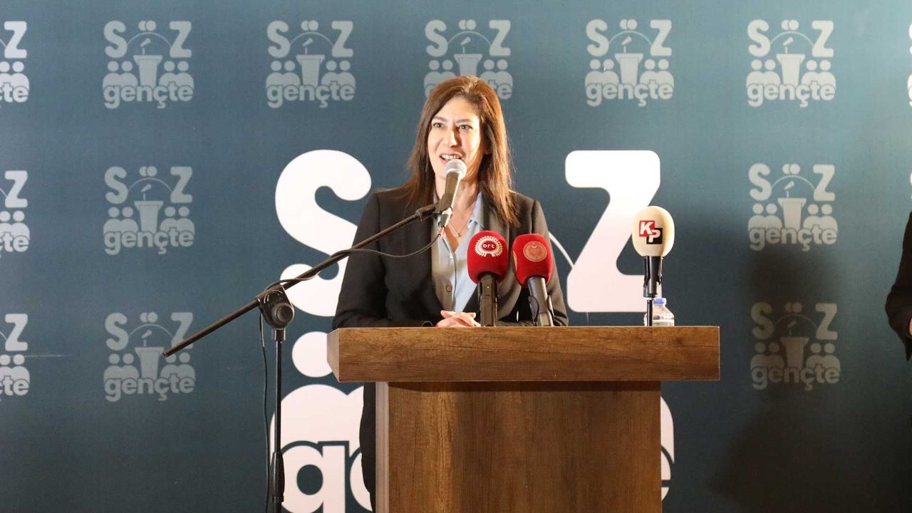 “Gençler için özgür, eşit ve adil bir ülke yaratmak toplumsal sorumluluğumuz”