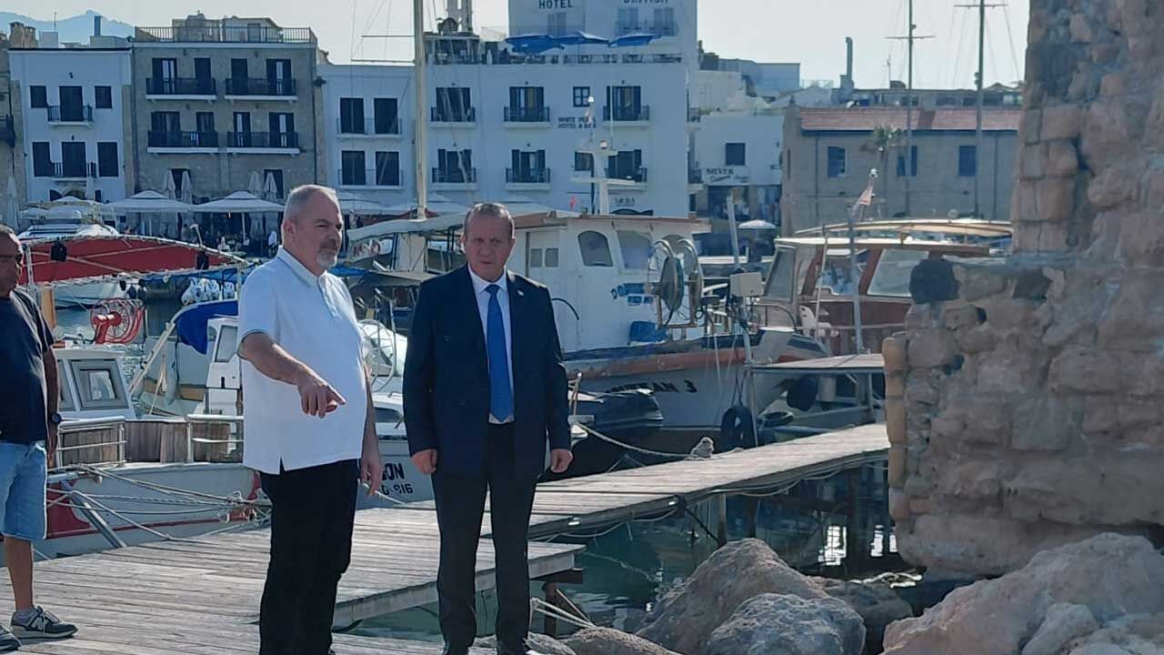 Ataoğlu, Girne Antik Limanı’nda yürütülen iskele yapım çalışmalarını inceledi