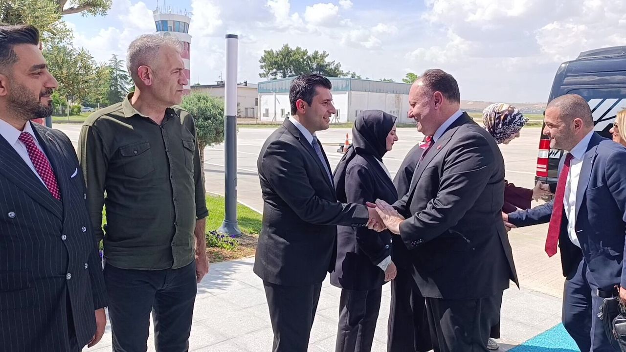 Cumhuriyet Meclisi Başkanı Öztürkler Malatya’ya gitti