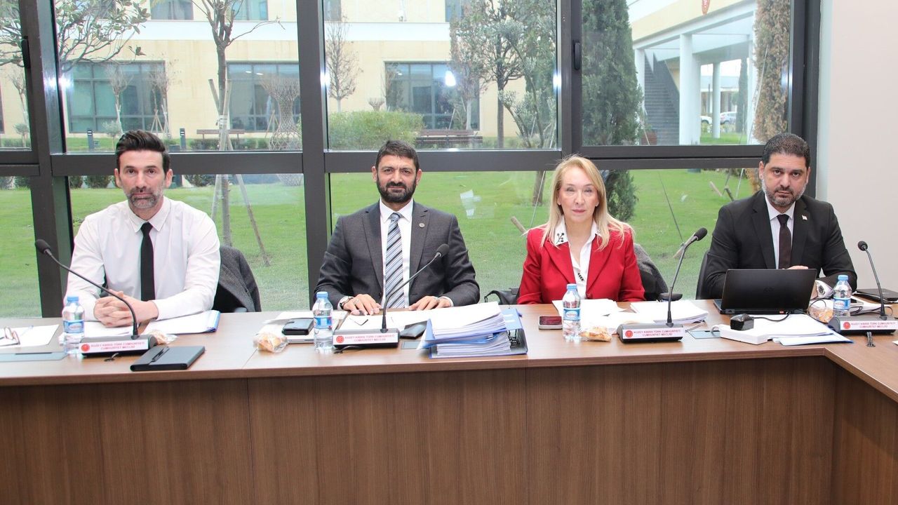 İdari, Kamu ve Sağlık İşleri Komitesi gündemindeki
