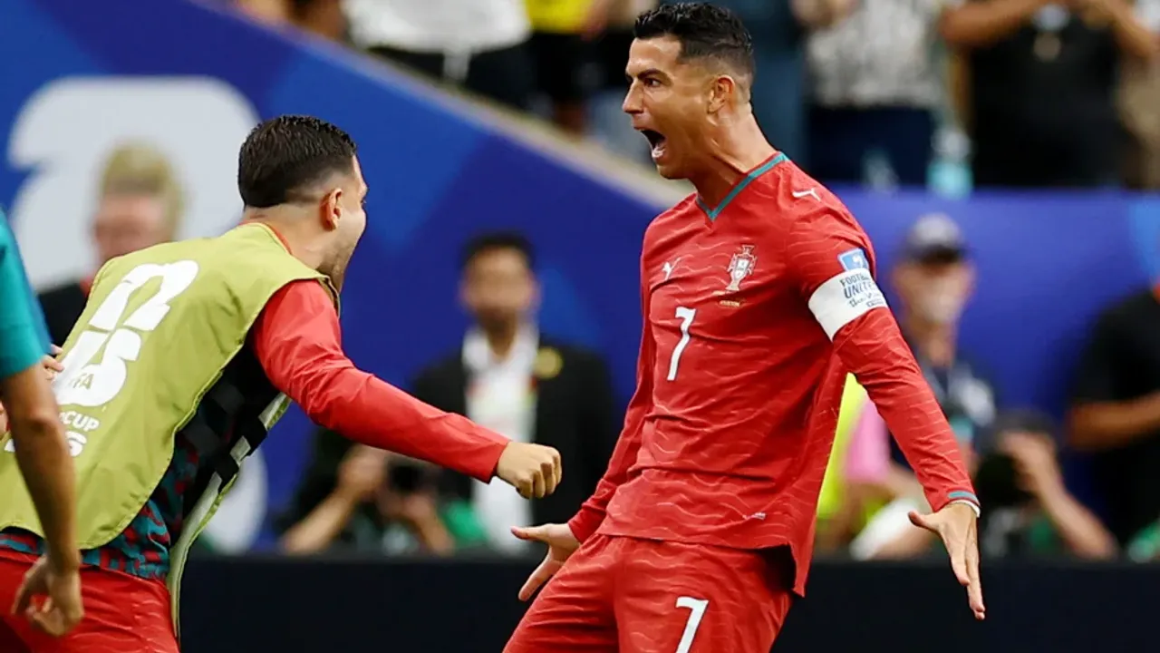 Cristiano Ronaldo ağları sarstı: Rekor kırarak tarihe geçti