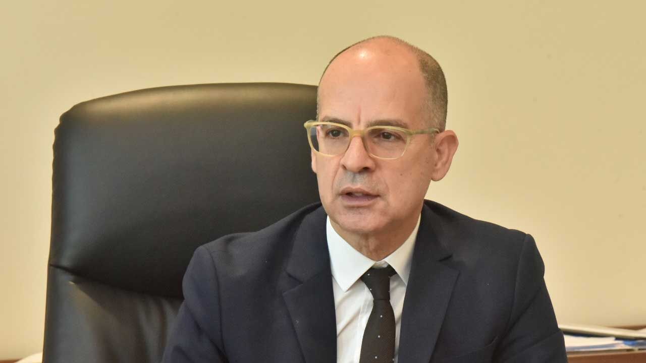 Mehmet Dânâ, Avrupa Başkentlerinde Diplomatik Temaslarda Bul